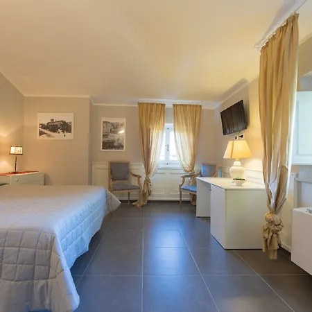 Otel Miro 3*